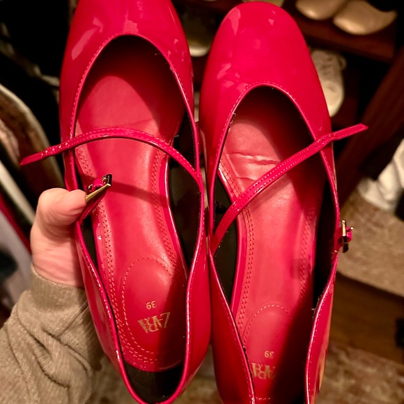 Zara Patent Faux Leather Red Mary Janes - Picture 4 of 8